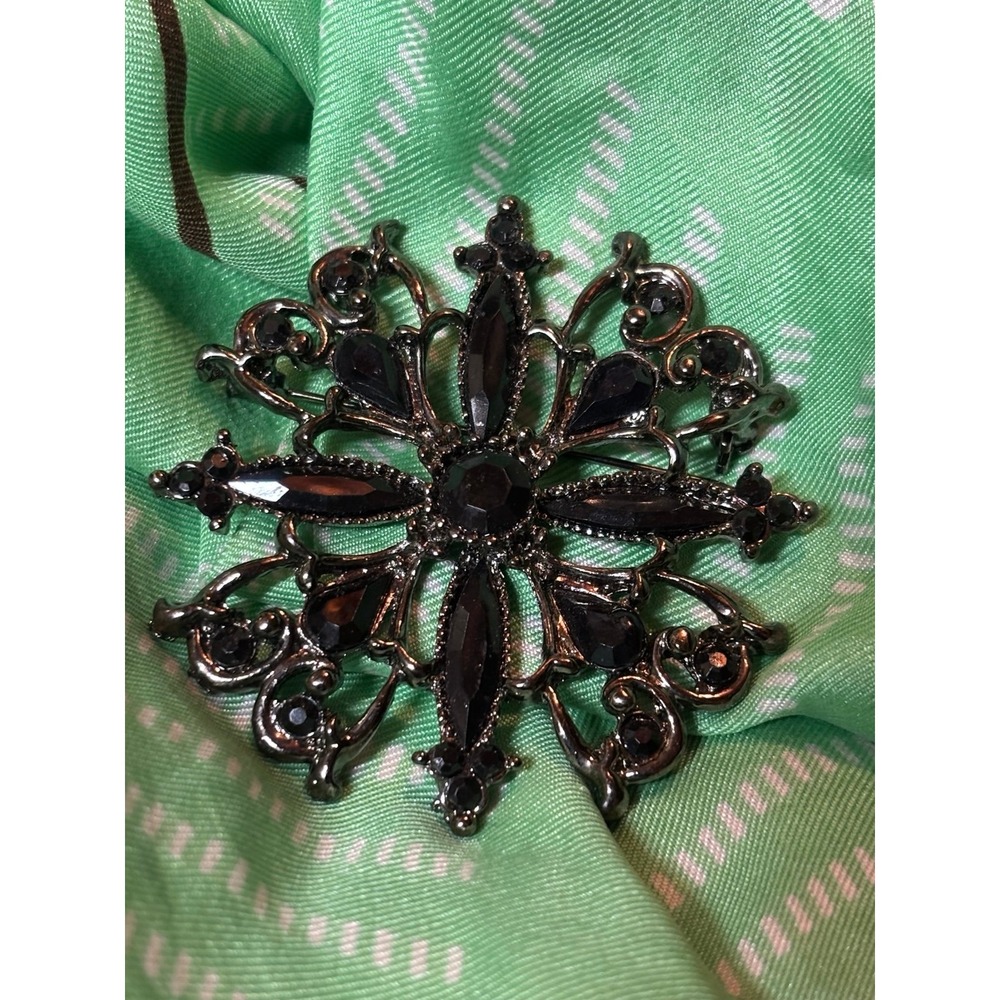 Brooch Pin‎ Vintage Style